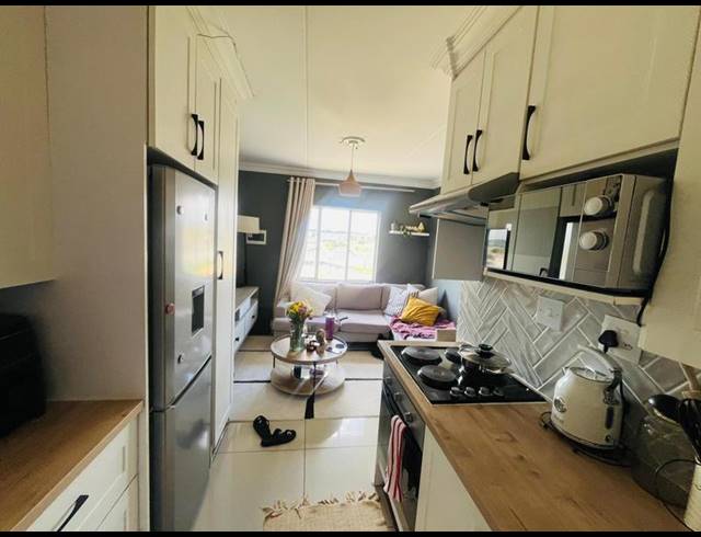 2 BEDROOM APARTMENT FOR SALE IN FLEURHOF